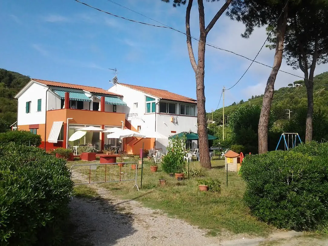 Hotel Rustichello Marina di Campo 0*,